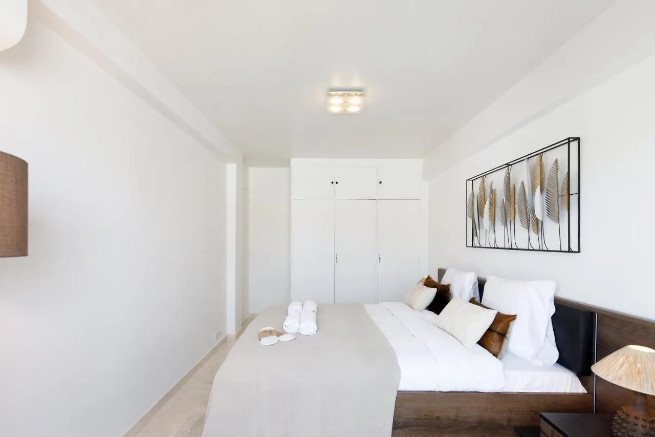 Royal Palm Yourhosthelper Cannes